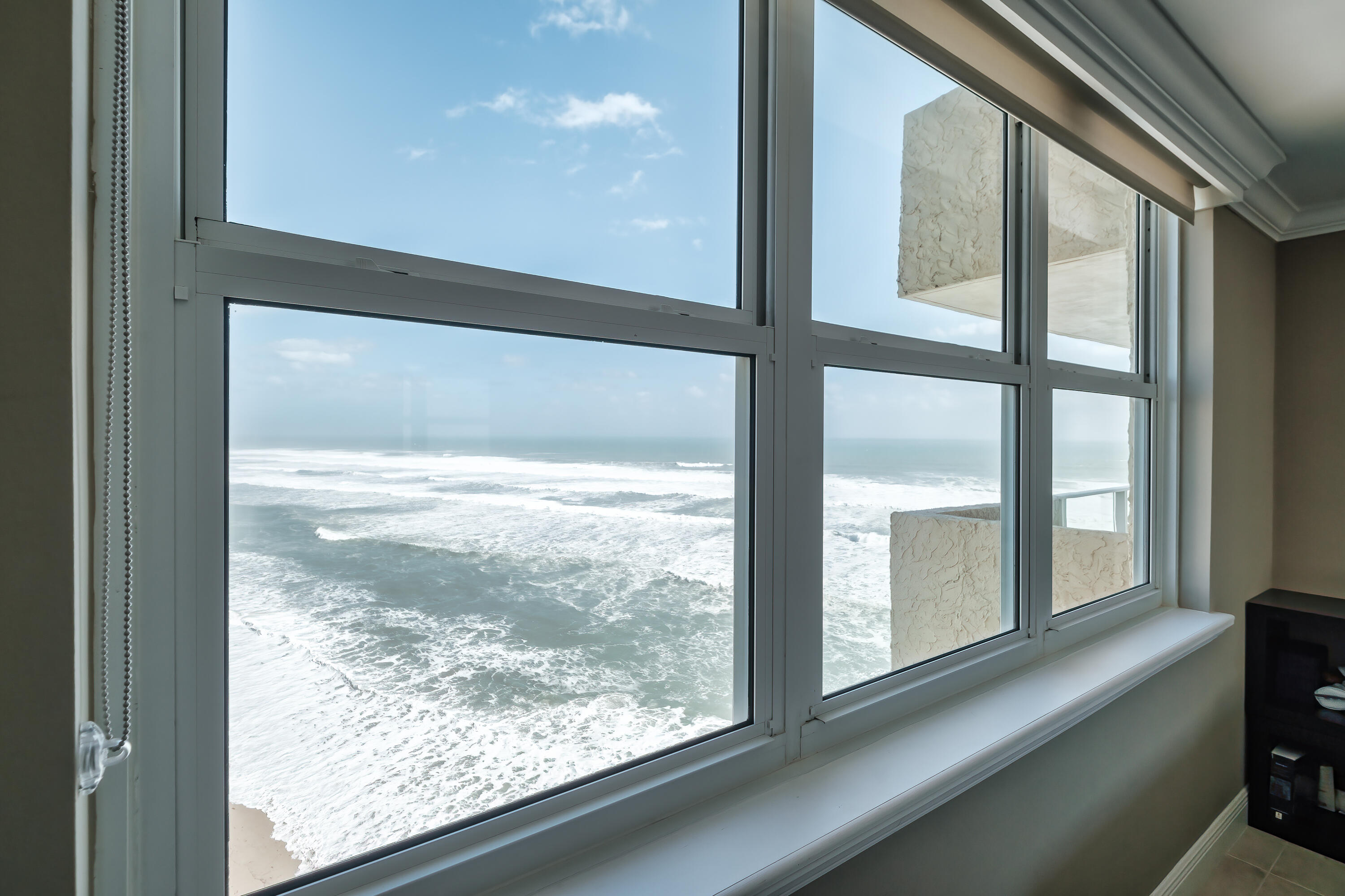 Riviera Beach, Florida, 33404, United States, 2 Bedrooms Bedrooms, ,2 BathroomsBathrooms,Residential,For Sale,1994901