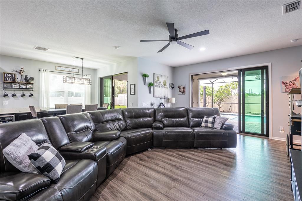 Riverview, Florida, 33578, United States, 5 Bedrooms Bedrooms, ,3 BathroomsBathrooms,Residential,For Sale,1895254