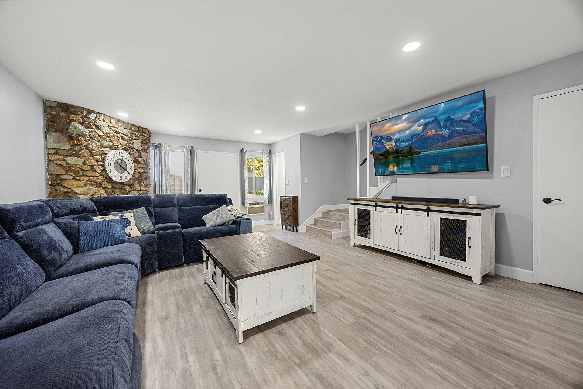 Fullerton, California, 92831, United States, 2 Bedrooms Bedrooms, ,1 BathroomBathrooms,Residential,For Sale,2002519