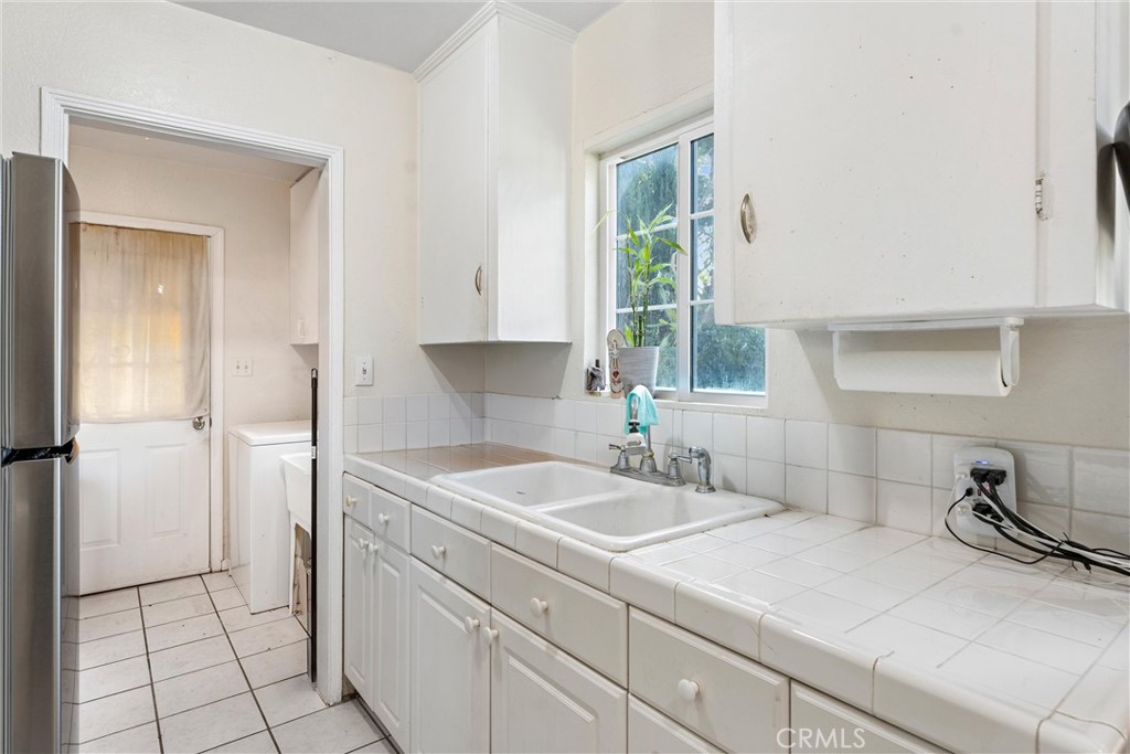 Compton, California, 90220, United States, ,Residential,For Sale,1842717