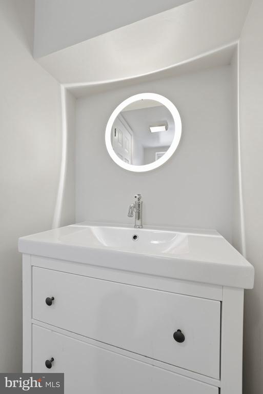 Silver Spring, Maryland, 20901, United States, 4 Bedrooms Bedrooms, ,3 BathroomsBathrooms,Residential,For Sale,2002464