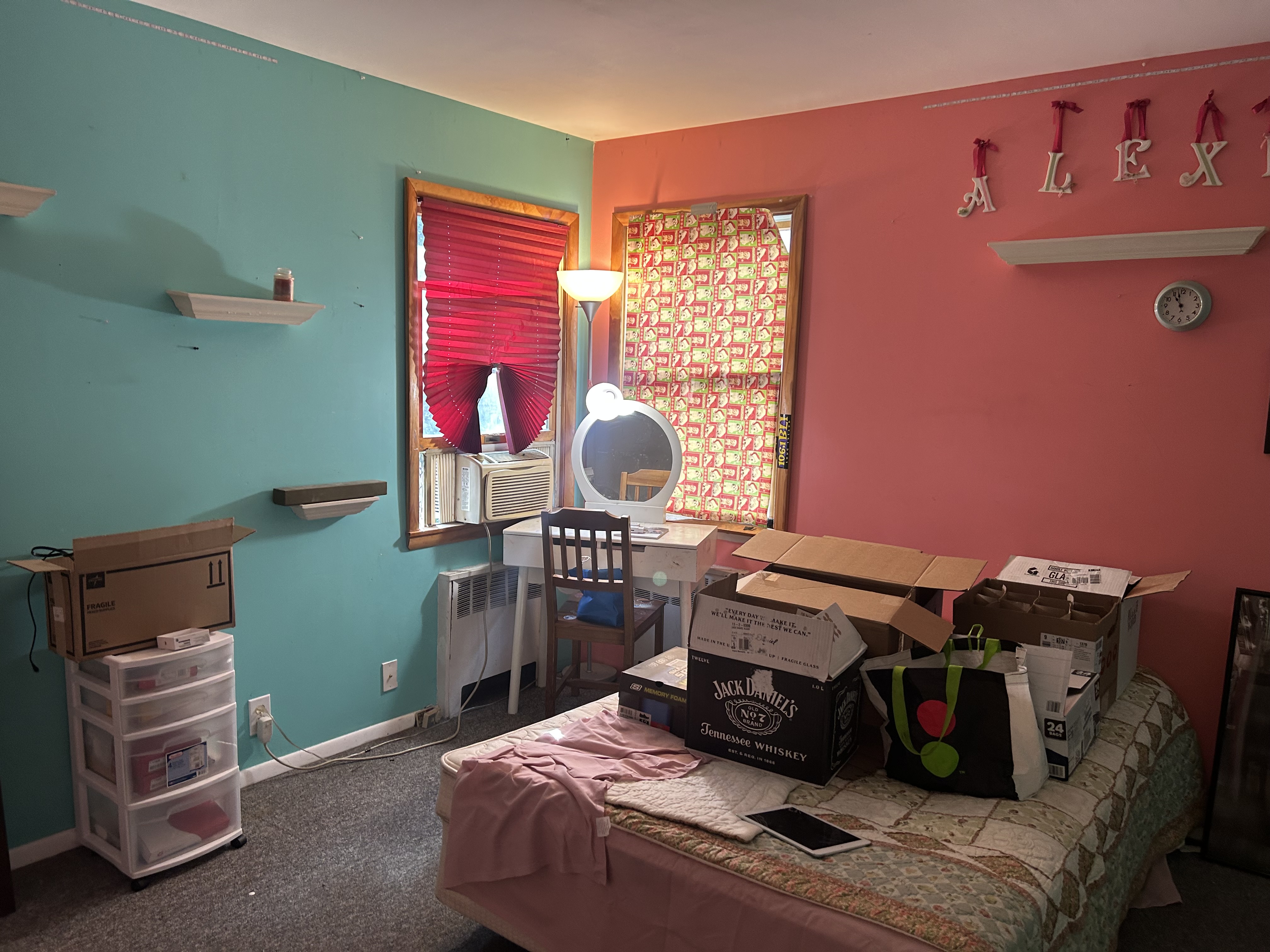 Copiague, New York, 11726, United States, 4 Bedrooms Bedrooms, ,2 BathroomsBathrooms,Residential,For Sale,1957833