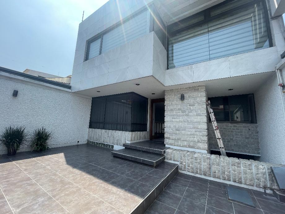 Coyoacán, Ciudad de México, 04710, Mexico, 4 Bedrooms Bedrooms, ,4 BathroomsBathrooms,Residential,For Sale,1918750