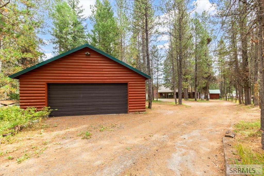 ISLAND PARK, Idaho, 83429, United States, 5 Bedrooms Bedrooms, ,5 BathroomsBathrooms,Residential,For Sale,1980298