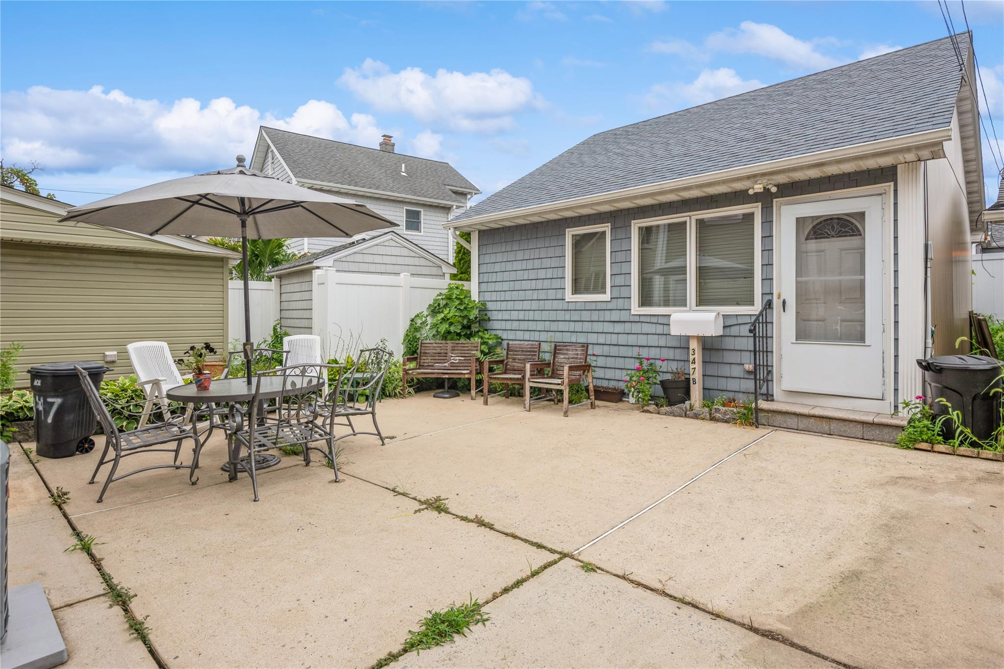 Bayville, New York, 11709, United States, 7 Bedrooms Bedrooms, ,4 BathroomsBathrooms,Residential,For Sale,1908304