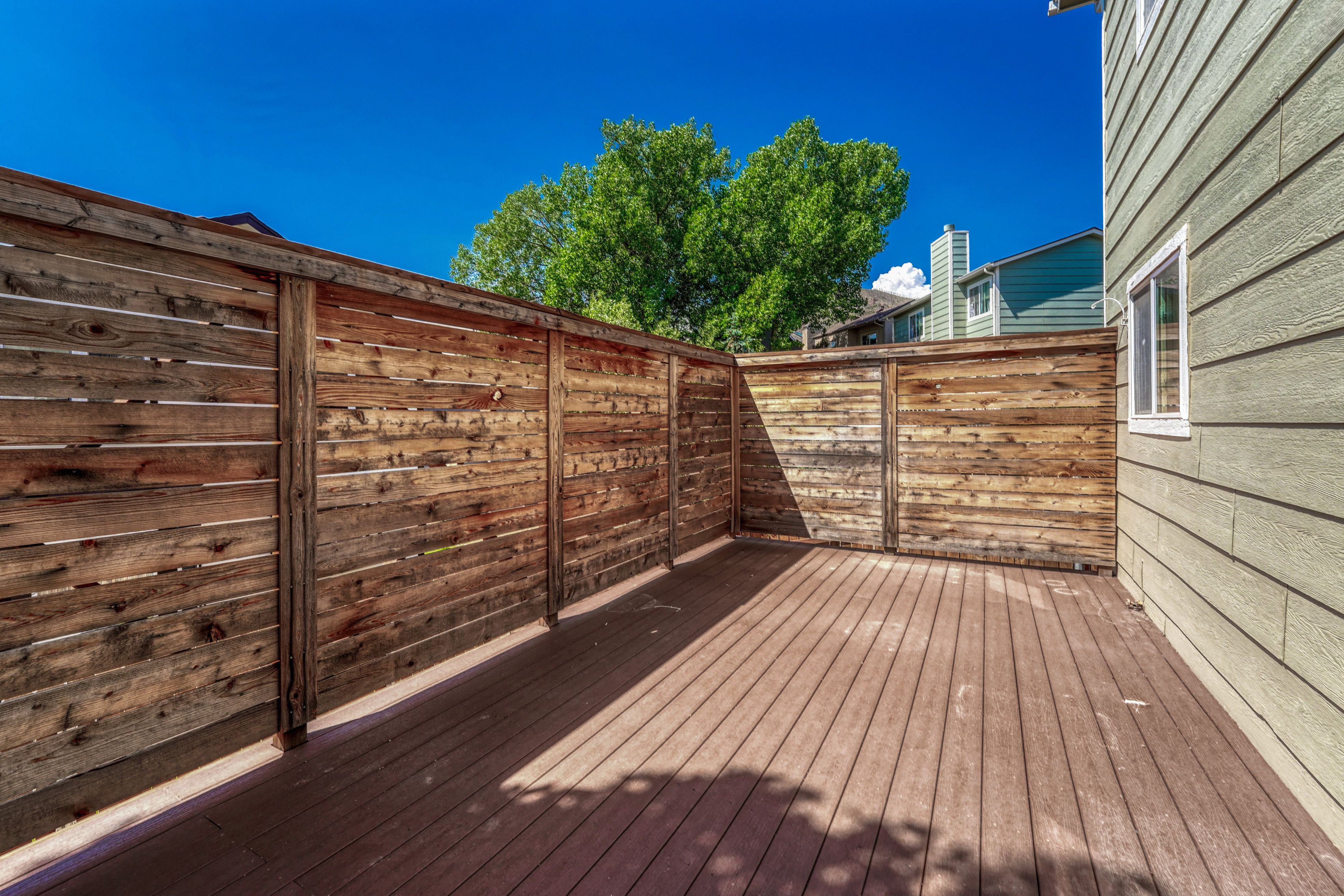  Hardwood Flooring and Mountain Views in 80919 - 物件實景