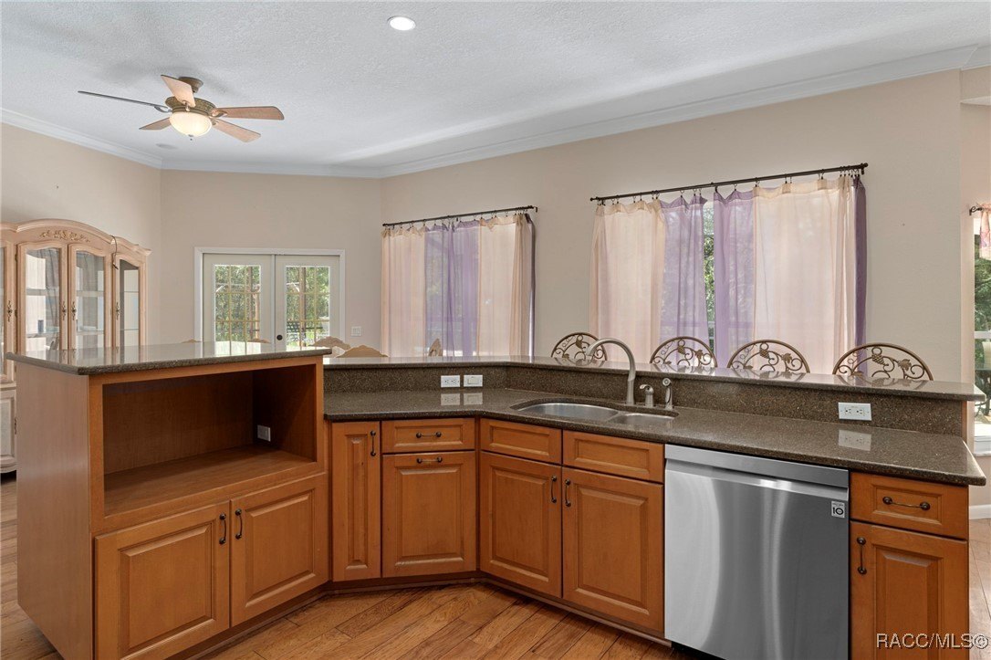 Homosassa, Florida, 34446, United States, 5 Bedrooms Bedrooms, ,4 BathroomsBathrooms,Residential,For Sale,1916240