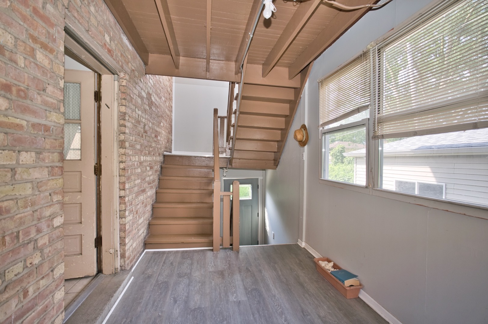 Lincolnwood, Illinois, 60712, United States, 8 Bedrooms Bedrooms, ,Residential,For Sale,1984264