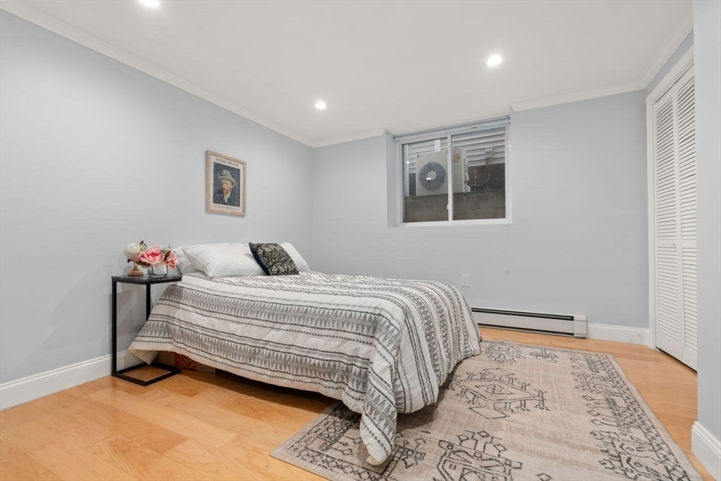 Cambridge, Massachusetts, 02139, United States, 5 Bedrooms Bedrooms, ,3 BathroomsBathrooms,Residential,For Sale,1939167