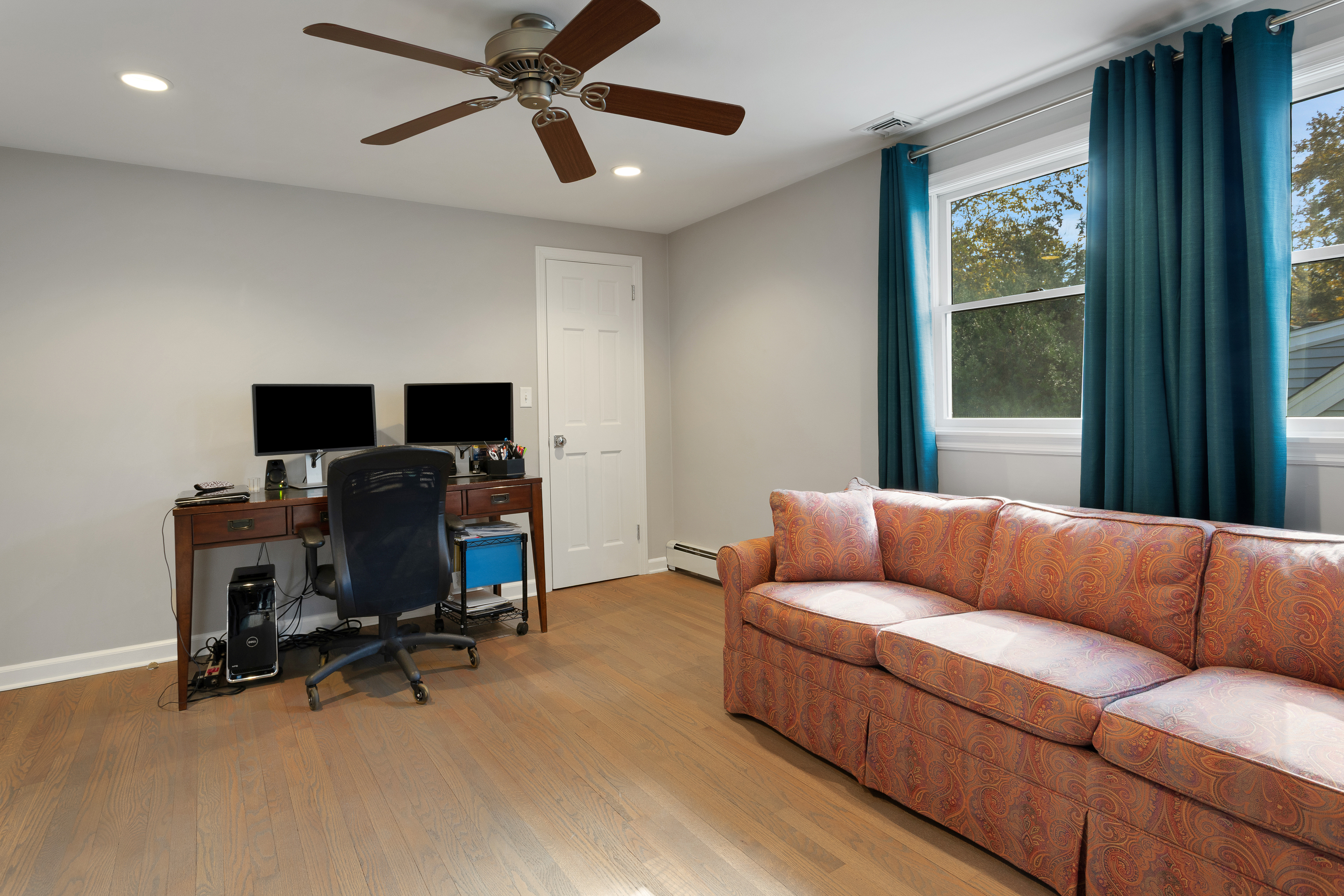 Stamford, Connecticut, 06905, United States, 2 Bedrooms Bedrooms, ,3 BathroomsBathrooms,Residential,For Sale,1987765