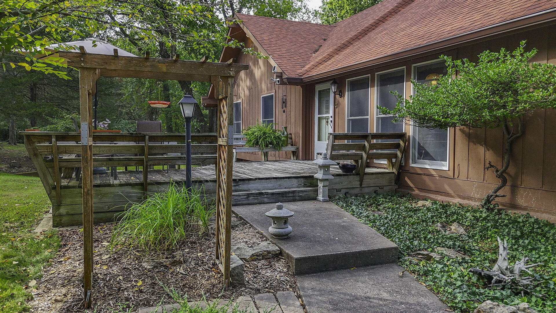 COLUMBIA, Missouri, 65203, United States, 5 Bedrooms Bedrooms, ,3 BathroomsBathrooms,Residential,For Sale,1975322