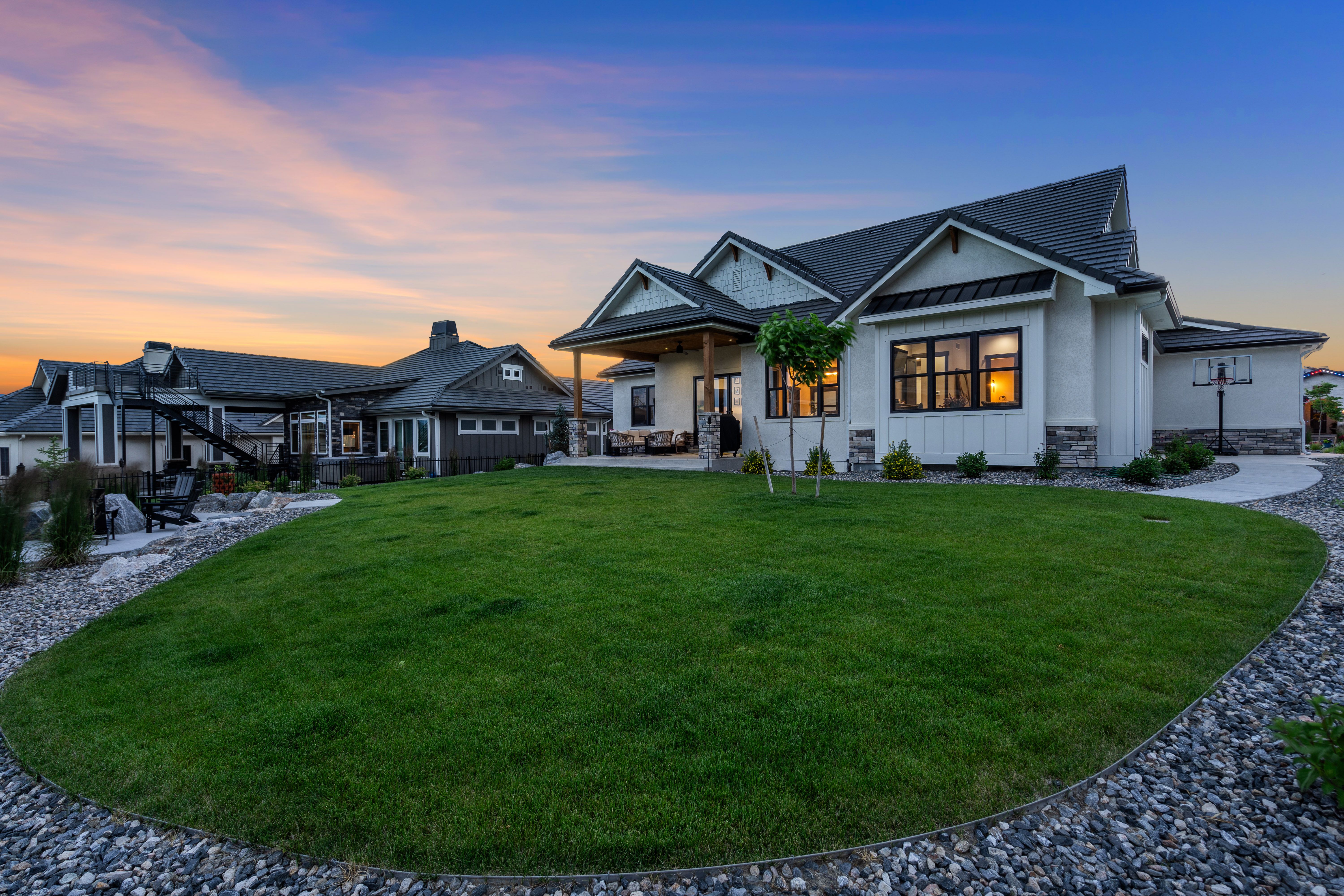 Discover Redefined Living in this Beautifully Designed Home - 物件實景