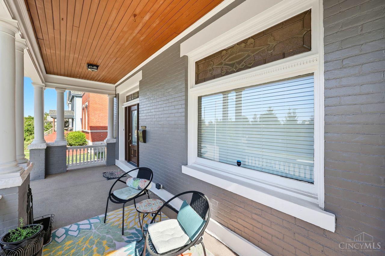 Norwood, Ohio, 45212, United States, 5 Bedrooms Bedrooms, ,5 BathroomsBathrooms,Residential,For Sale,1948609