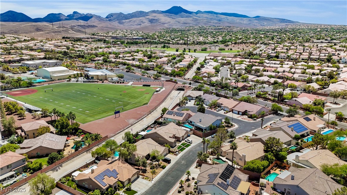 Henderson, Nevada, 89052, United States, 5 Bedrooms Bedrooms, ,2 BathroomsBathrooms,Residential,For Sale,1897207
