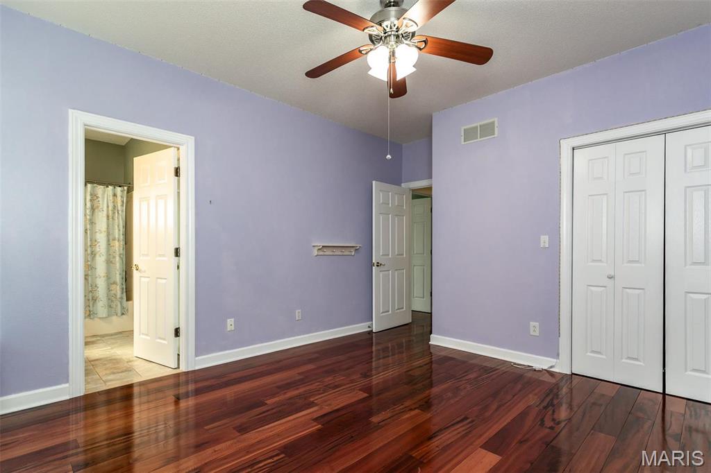 Glen Carbon, Illinois, 62034, United States, 3 Bedrooms Bedrooms, ,4 BathroomsBathrooms,Residential,For Sale,1840876