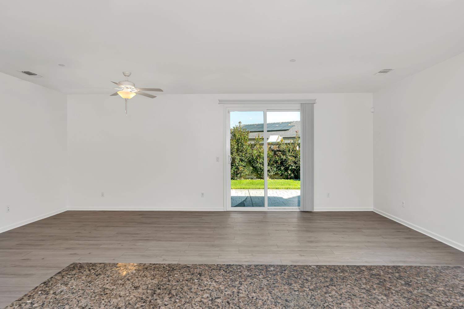 Los Banos, California, 93635, United States, 4 Bedrooms Bedrooms, ,3 BathroomsBathrooms,Residential,For Sale,1974667