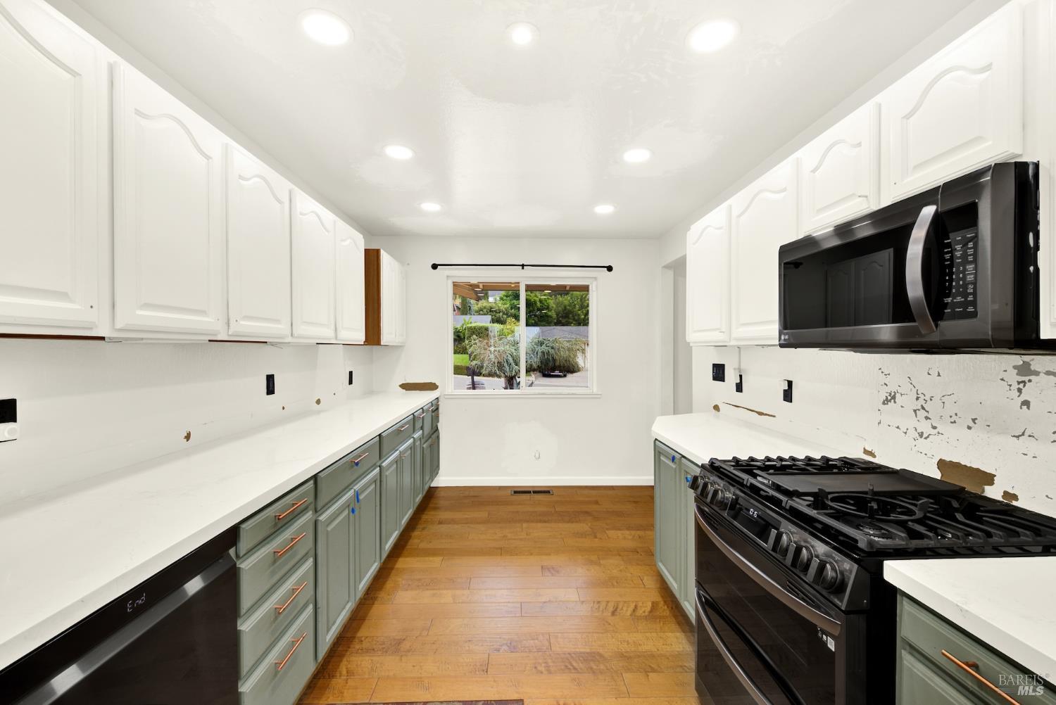 Benicia, California, 94510, United States, 4 Bedrooms Bedrooms, ,3 BathroomsBathrooms,Residential,For Sale,1989511