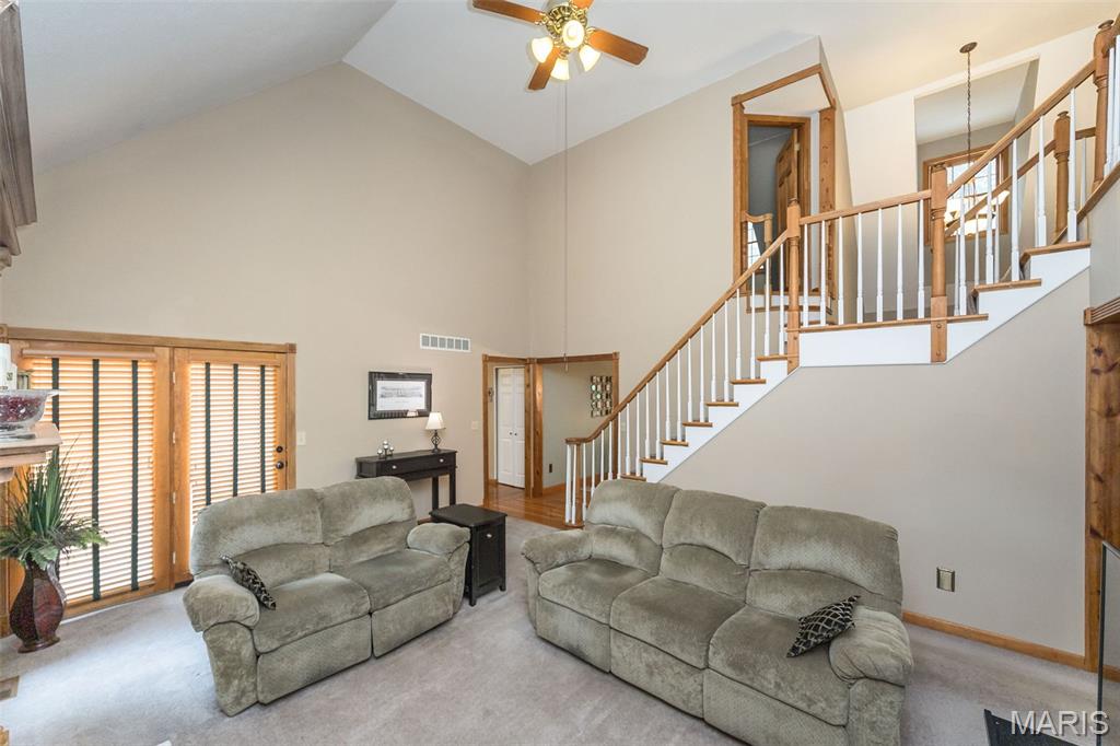 Eureka, Missouri, 63025, United States, 4 Bedrooms Bedrooms, ,4 BathroomsBathrooms,Residential,For Sale,1941693