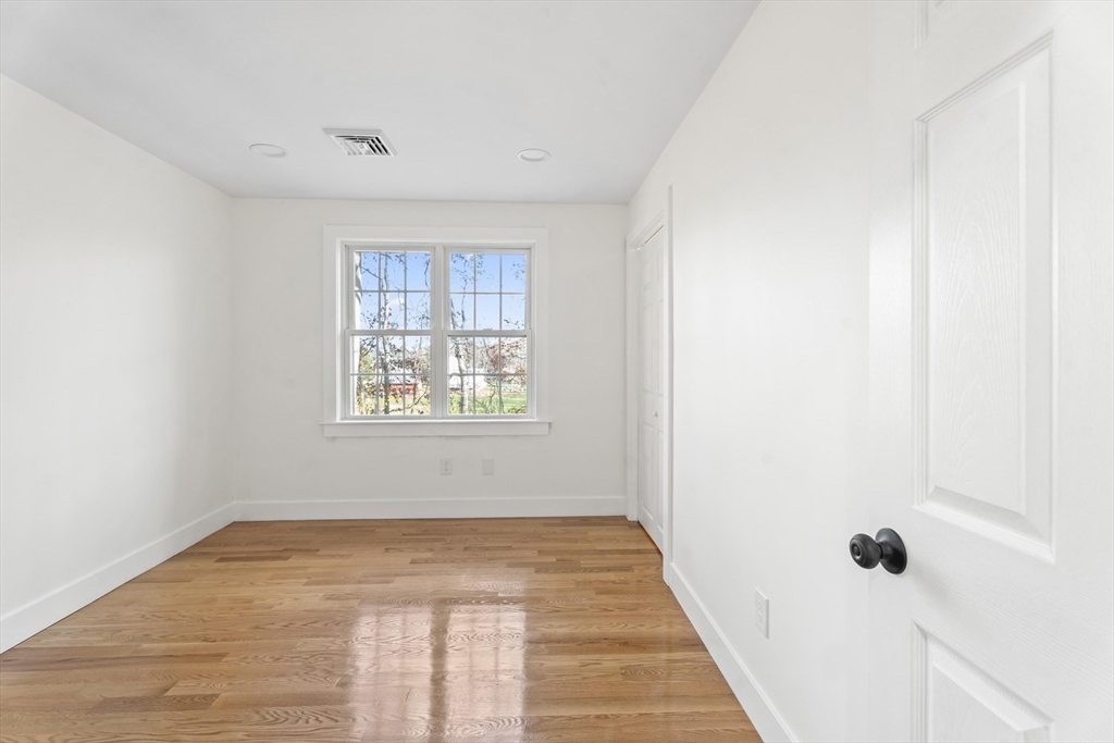 Raynham, Massachusetts, 02767, United States, 4 Bedrooms Bedrooms, ,3 BathroomsBathrooms,Residential,For Sale,2001921