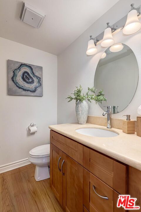 Pacific Palisades, California, 90272, United States, 3 Bedrooms Bedrooms, ,4 BathroomsBathrooms,Residential,For Sale,1993349