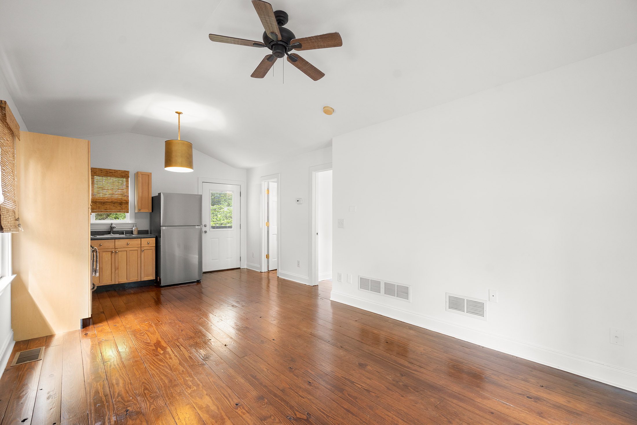  Charming Renovated 1935 Cottage in the Sought-After Underwood Hills Neighborhood - 物件實景