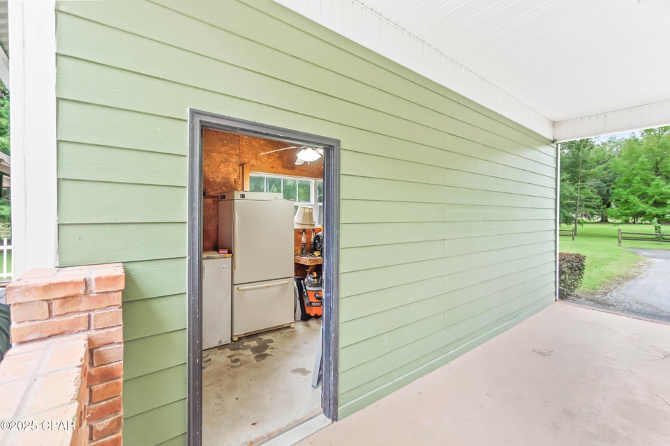 Malone, Florida, 32445, United States, 3 Bedrooms Bedrooms, ,3 BathroomsBathrooms,Residential,For Sale,1974883