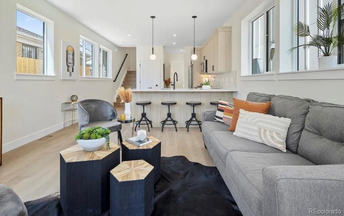 Denver, Colorado, 80204, United States, 3 Bedrooms Bedrooms, ,2 BathroomsBathrooms,Residential,For Sale,1992898