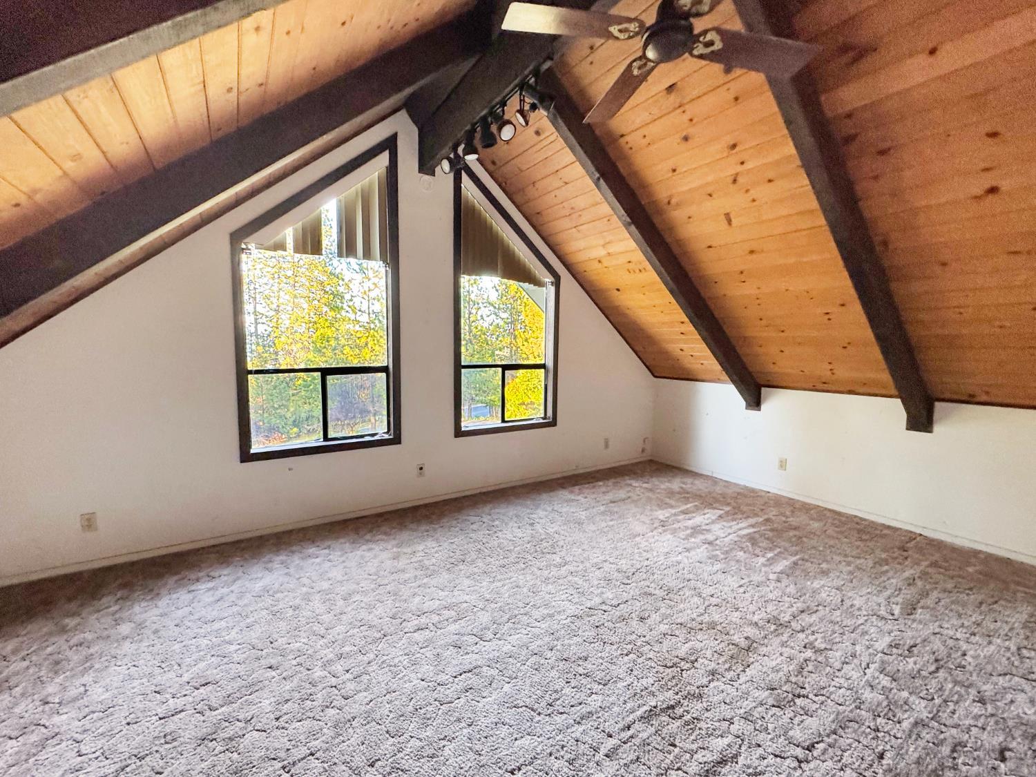 Grass Valley, California, 95949, United States, 2 Bedrooms Bedrooms, ,2 BathroomsBathrooms,Residential,For Sale,1879253