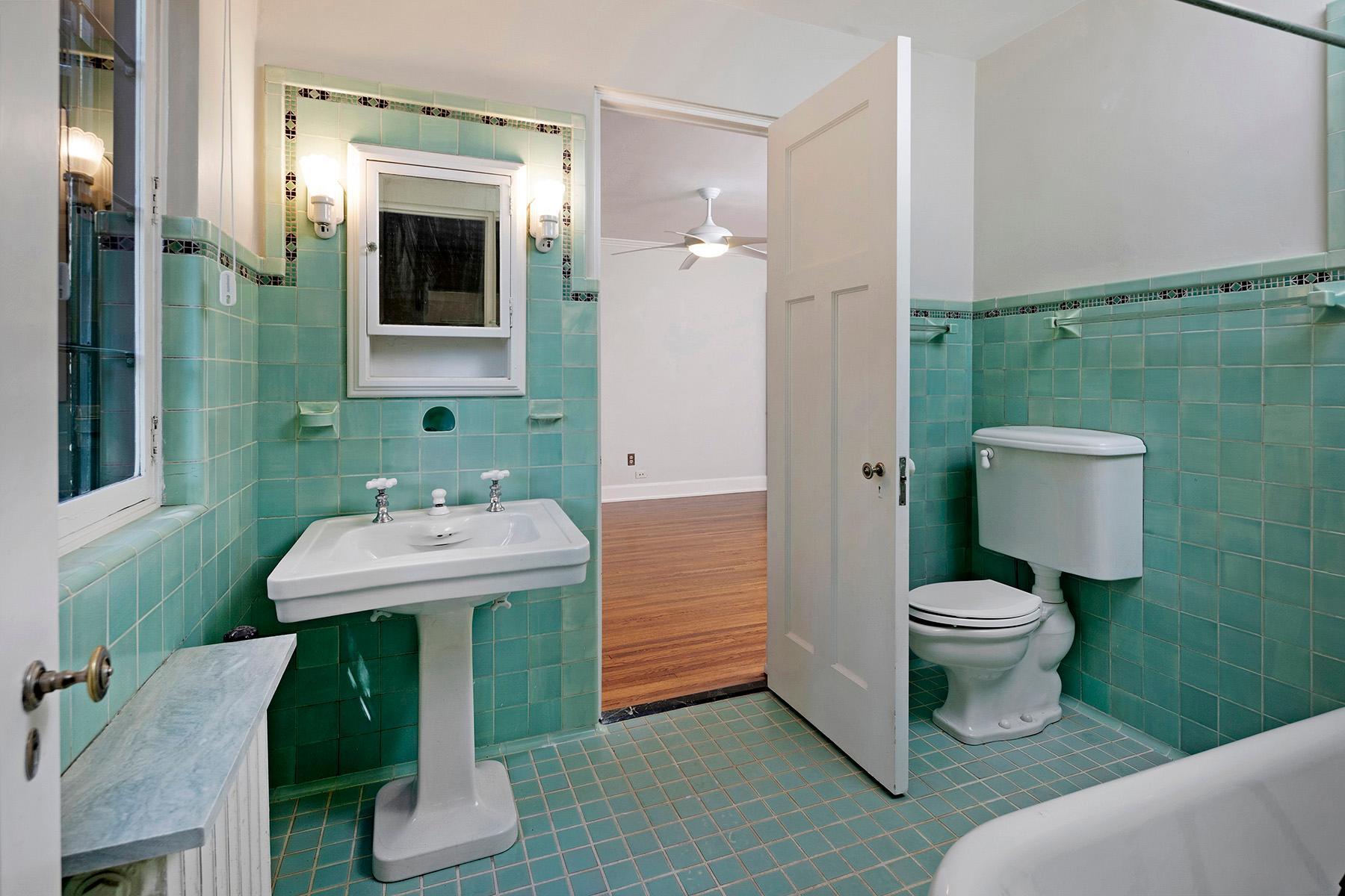 Minneapolis, Minnesota, 55403, United States, 3 Bedrooms Bedrooms, ,2 BathroomsBathrooms,Residential,For Sale,1714237