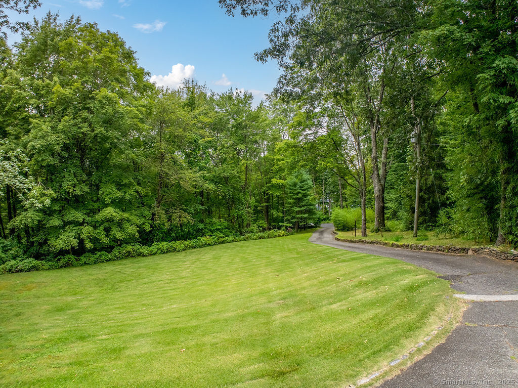 New Milford, Connecticut, 06776, United States, 4 Bedrooms Bedrooms, ,3 BathroomsBathrooms,Residential,For Sale,1926177