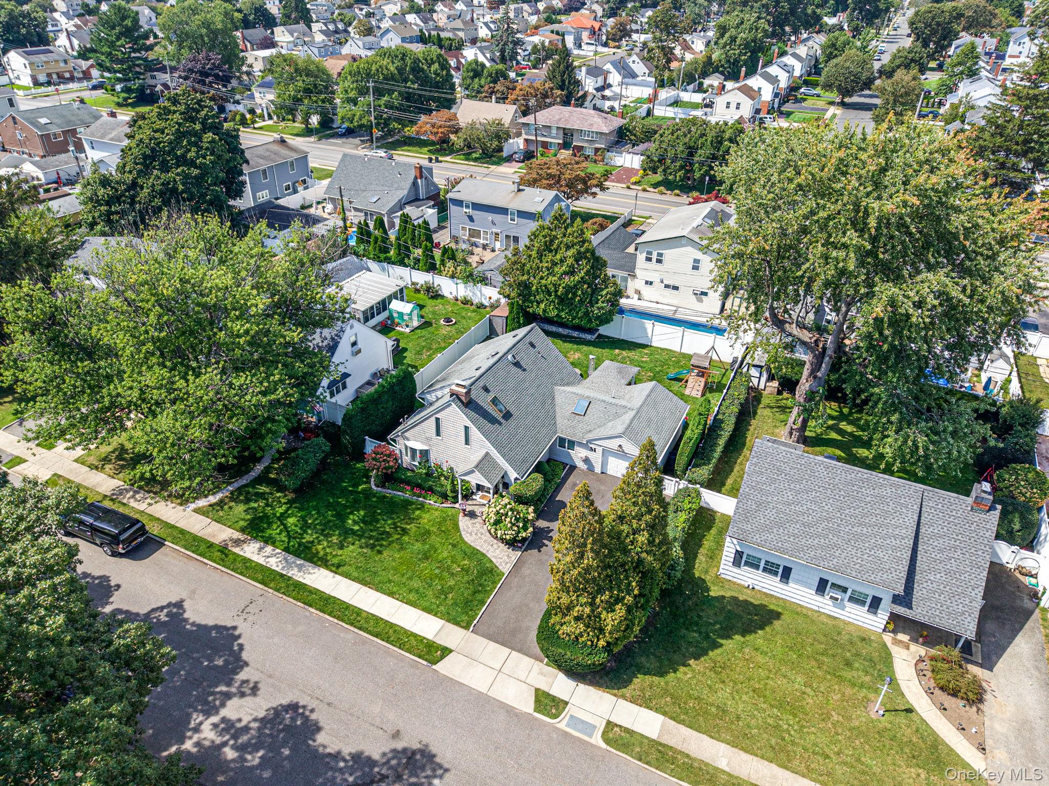  2115 Randall Avenue, East Meadow, NY, 11554 - 物件實景