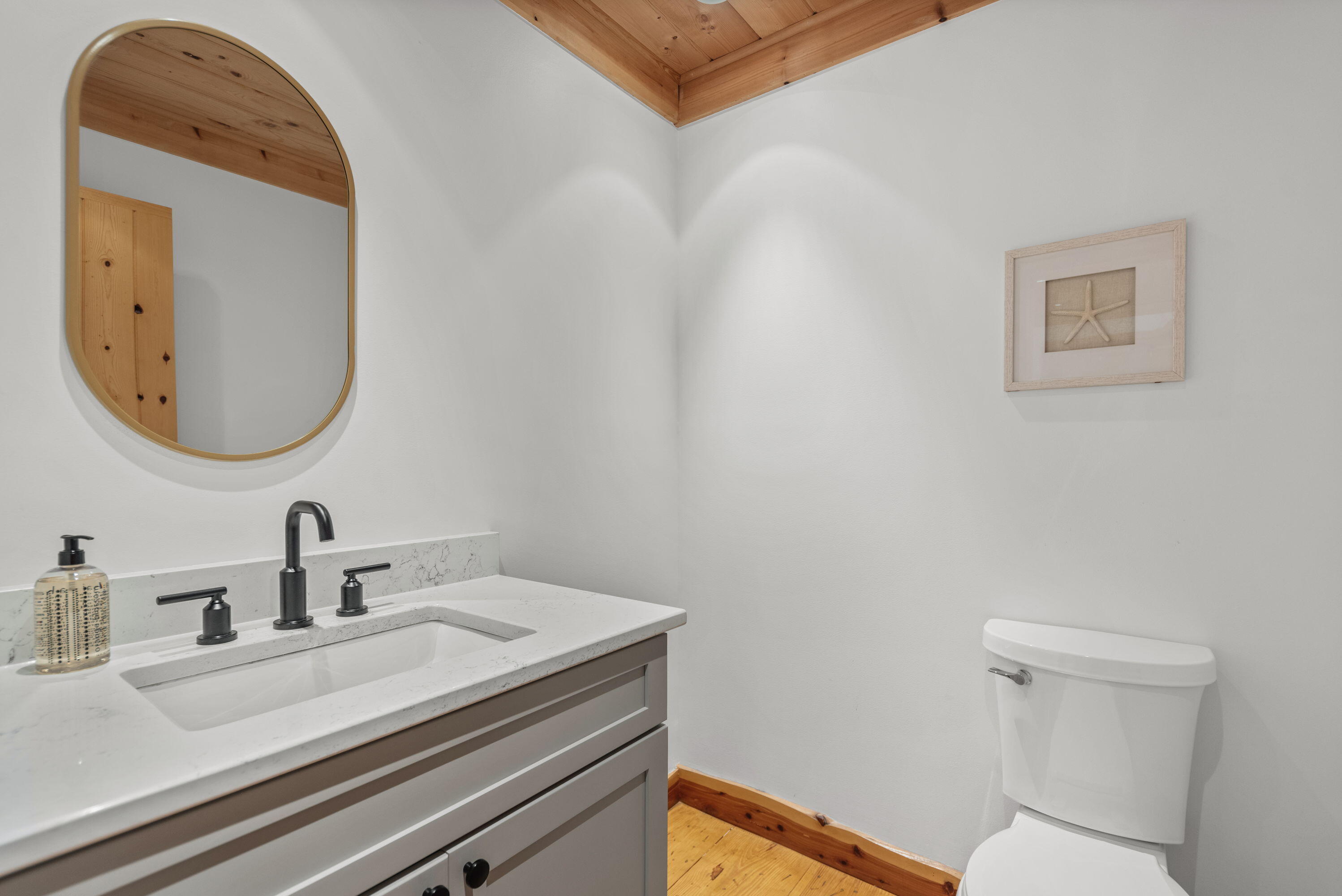 Lakeside, Michigan, 49116, United States, 3 Bedrooms Bedrooms, ,3 BathroomsBathrooms,Residential,For Sale,1926204