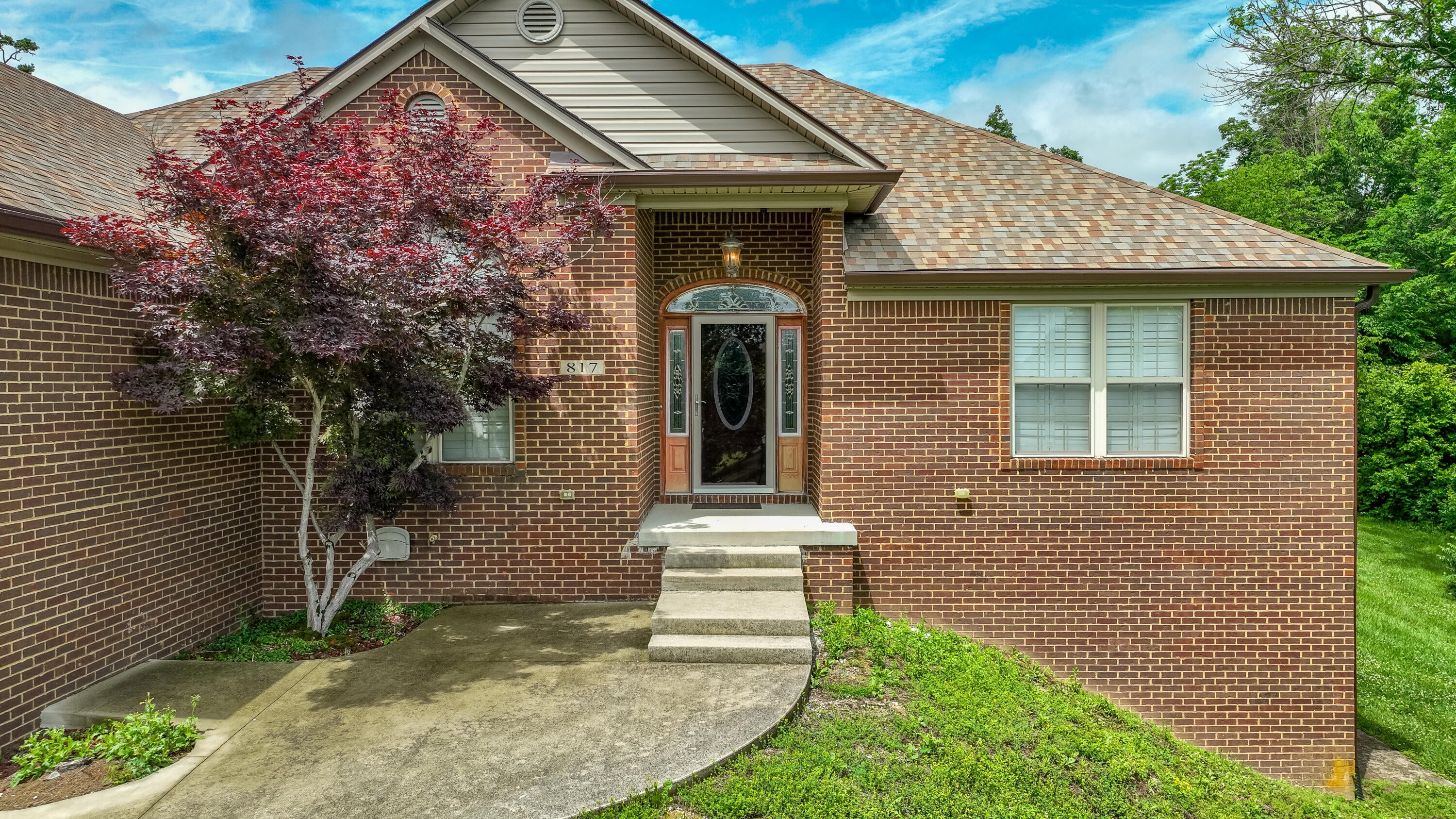 Richmond, Kentucky, 40475, United States, 3 Bedrooms Bedrooms, ,2 BathroomsBathrooms,Residential,For Sale,2047972