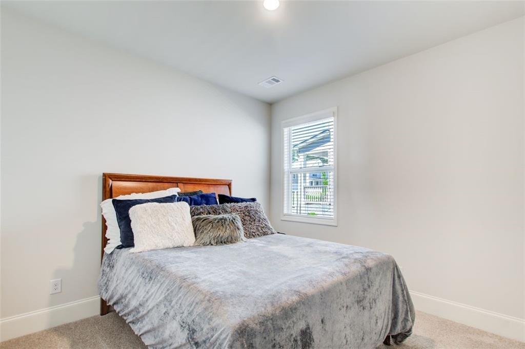 Acworth, Georgia, 30101, United States, 6 Bedrooms Bedrooms, ,4 BathroomsBathrooms,Residential,For Sale,1828453