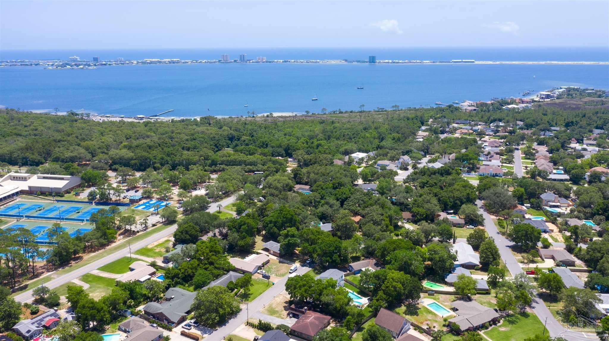 Gulf Breeze, Florida, 32561, United States, 3 Bedrooms Bedrooms, ,3 BathroomsBathrooms,Residential,For Sale,1842112