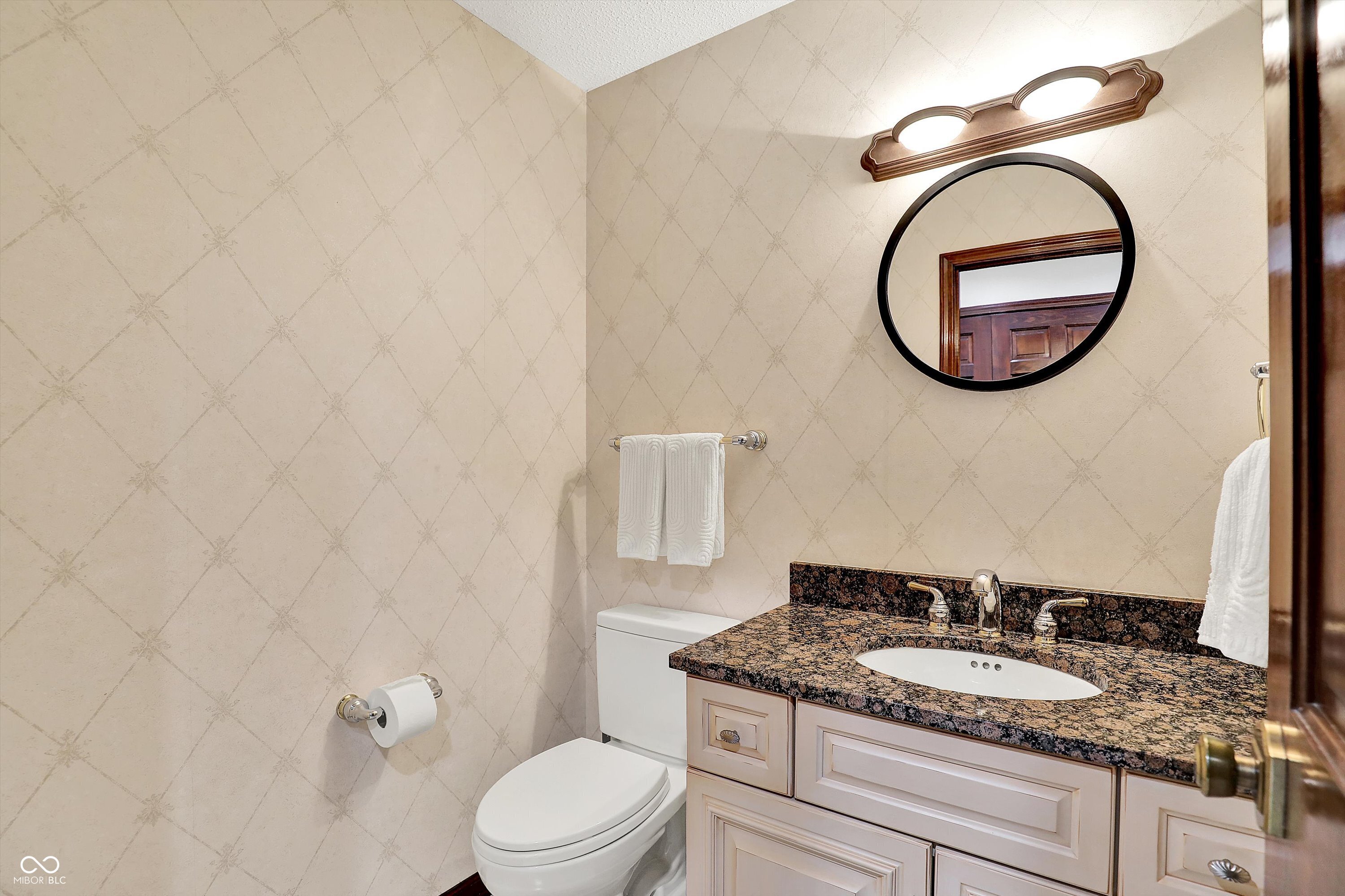 Indianapolis, Indiana, 46260, United States, 4 Bedrooms Bedrooms, ,6 BathroomsBathrooms,Residential,For Sale,1976230