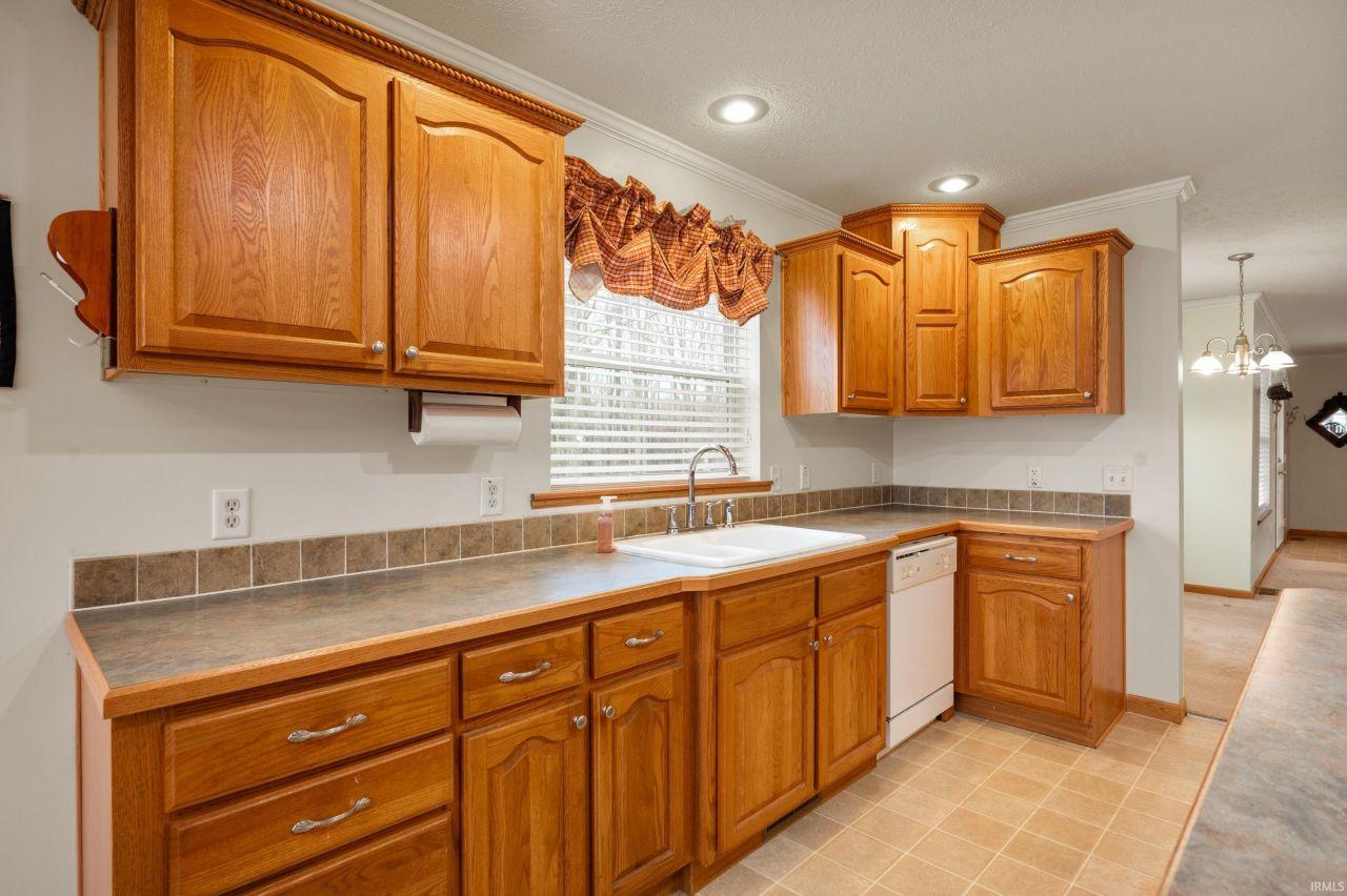 Alexandria, Indiana, 46001, United States, 3 Bedrooms Bedrooms, ,2 BathroomsBathrooms,Residential,For Sale,1728974