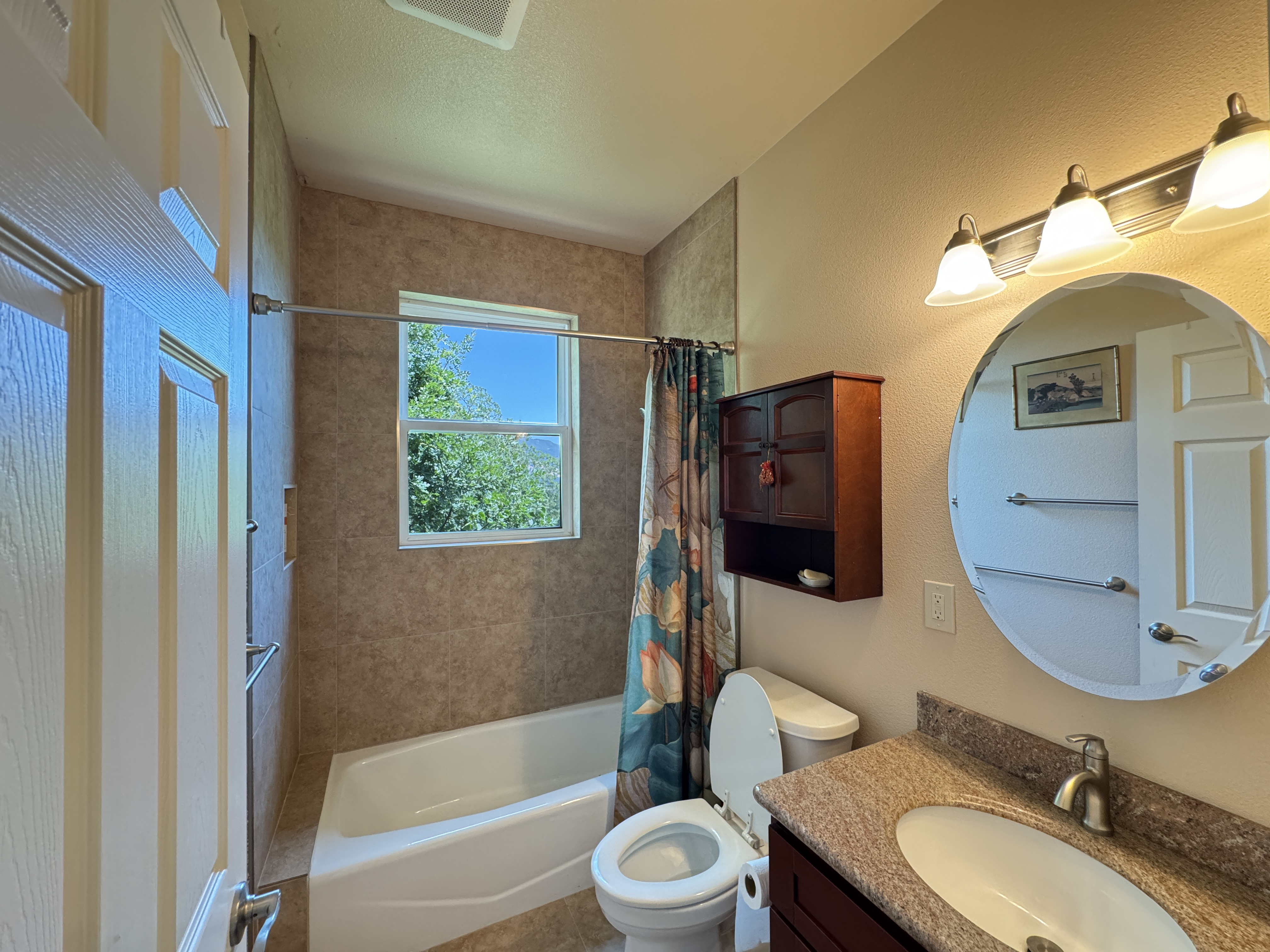 Redwood Valley, California, 95470, United States, 3 Bedrooms Bedrooms, ,3 BathroomsBathrooms,Residential,For Sale,1889817