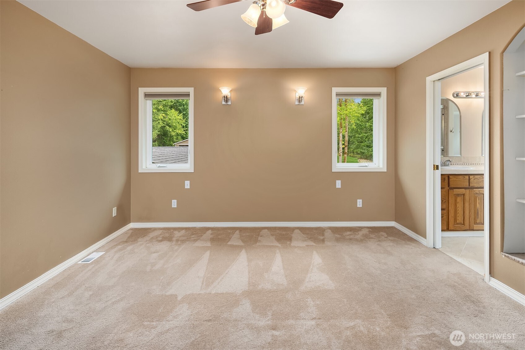 Lake Stevens, Washington, 98258, United States, 4 Bedrooms Bedrooms, ,2 BathroomsBathrooms,Residential,For Sale,1901328