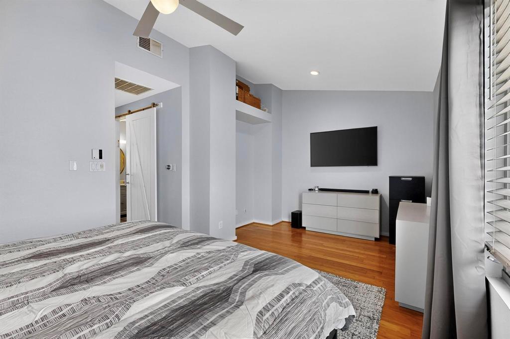 Dallas, Texas, 75204, United States, 3 Bedrooms Bedrooms, ,3 BathroomsBathrooms,Residential,For Sale,1936936