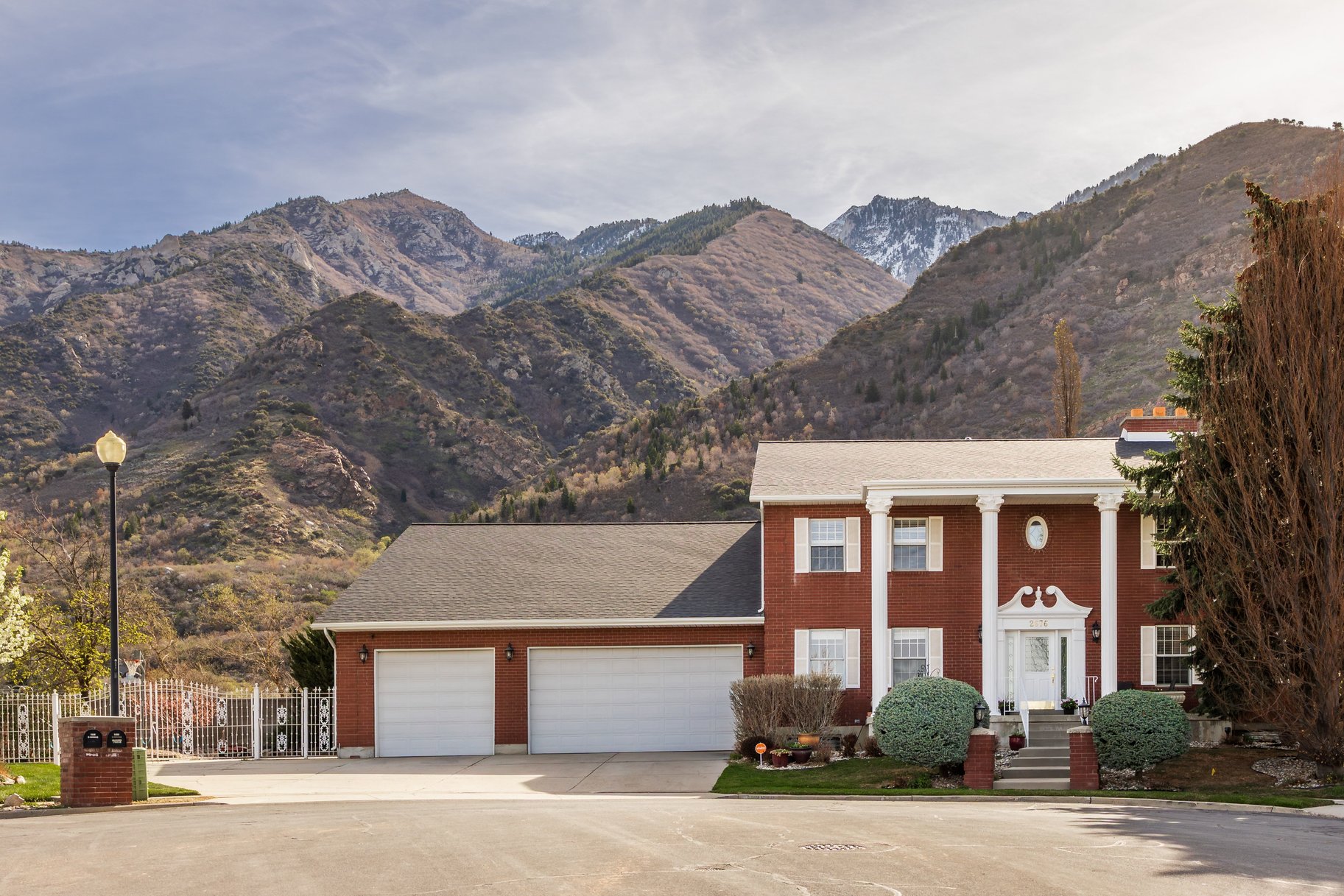  Updated Sandy Home With One of a Kind Location With Unobstructed Mountain Views - 物件實景