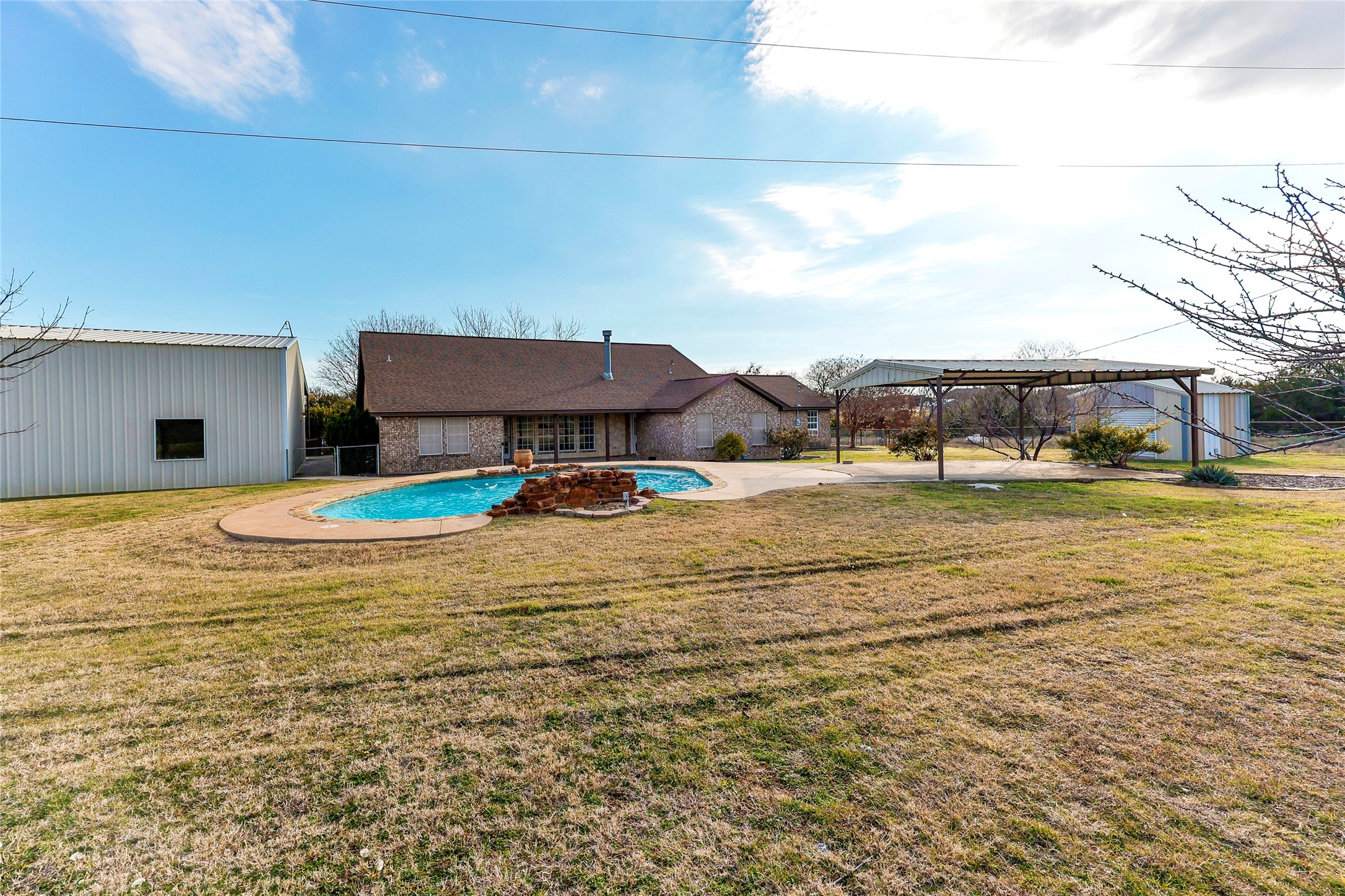 Weatherford, Texas, 76088, United States, 4 Bedrooms Bedrooms, ,3 BathroomsBathrooms,Residential,For Sale,1885521