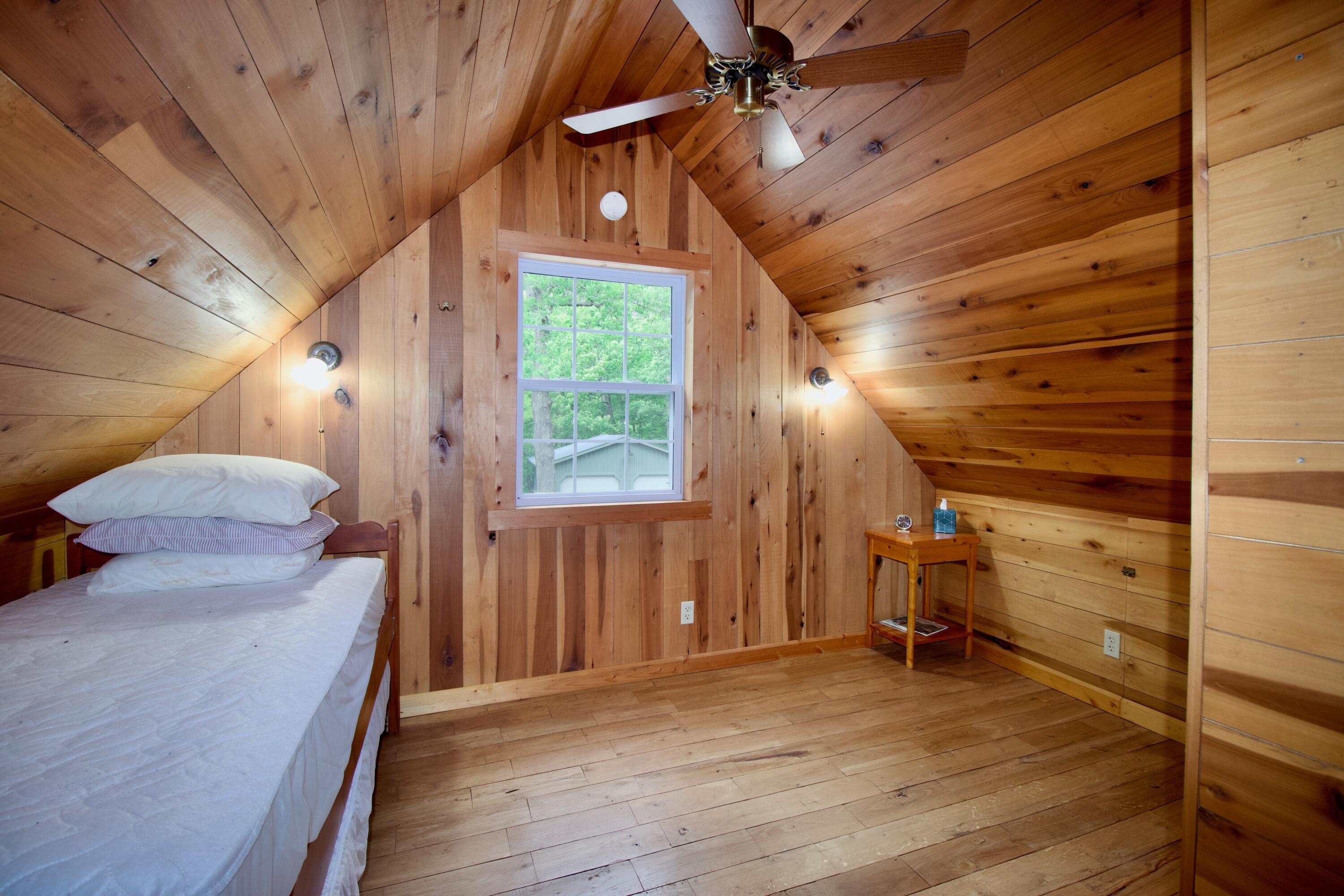 Hinton, West Virginia, 25951, United States, 3 Bedrooms Bedrooms, ,2 BathroomsBathrooms,Residential,For Sale,1847194