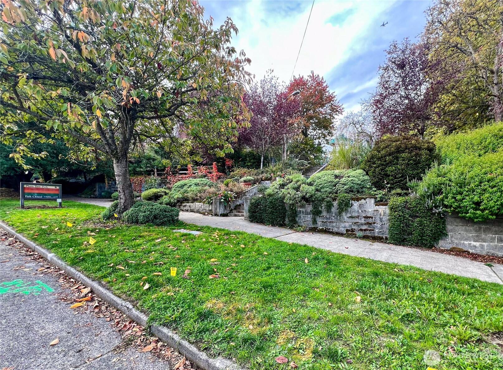 SEATTLE, Washington, 98122, United States, 3 Bedrooms Bedrooms, ,2 BathroomsBathrooms,Residential,For Sale,1987926