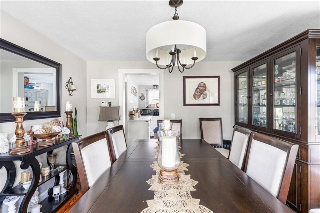 North Attleboro, Massachusetts, 02760, United States, 3 Bedrooms Bedrooms, ,Residential,For Sale,1872868