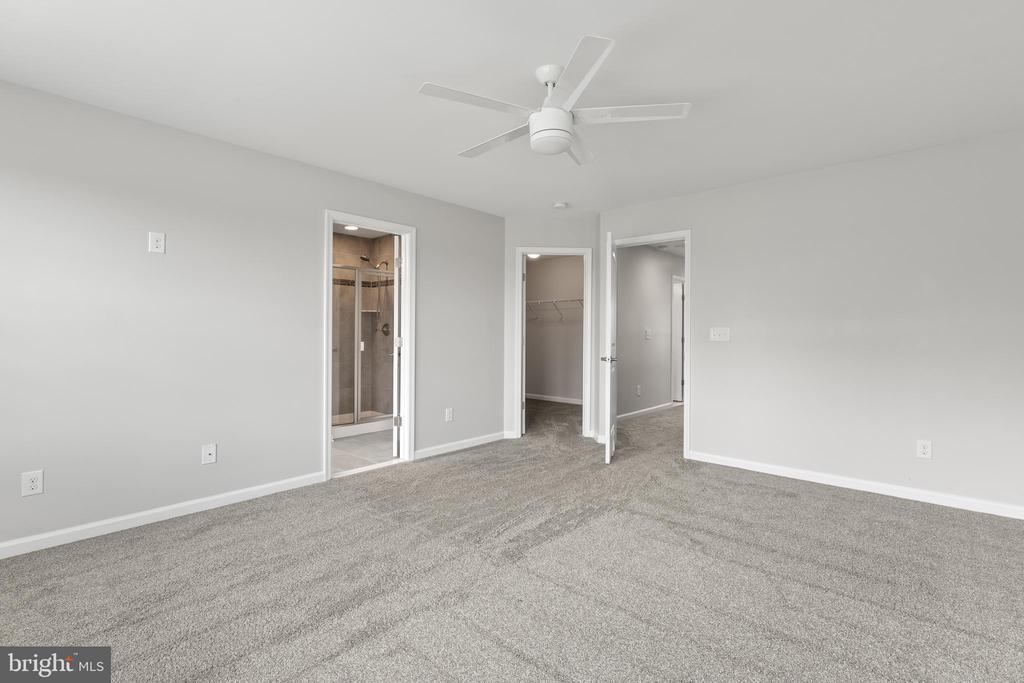 Fredericksburg, Virginia, 22401, United States, 4 Bedrooms Bedrooms, ,4 BathroomsBathrooms,Residential,For Sale,1827439
