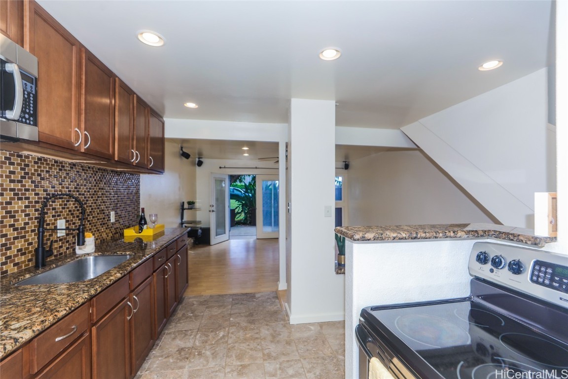 Kapolei, Hawaii, 96707, United States, 2 Bedrooms Bedrooms, ,2 BathroomsBathrooms,Residential,For Sale,1694503