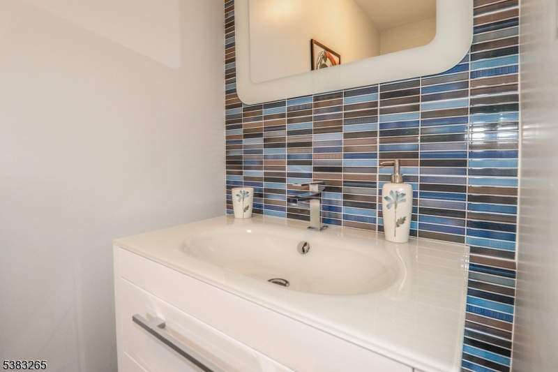 Sayreville Boro, New Jersey, 08859, United States, 2 Bedrooms Bedrooms, ,3 BathroomsBathrooms,Residential,For Sale,1962981