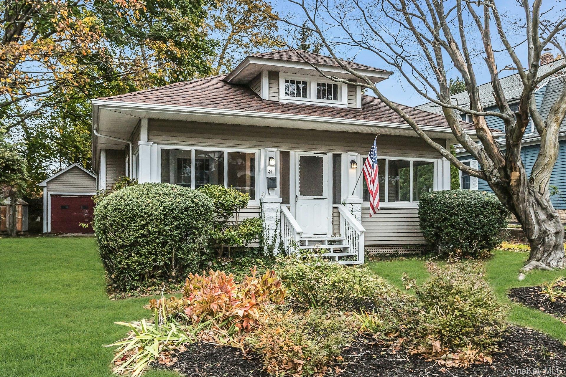 Northport, New York, 11768, United States, 2 Bedrooms Bedrooms, ,1 BathroomBathrooms,Residential,For Sale,1987614