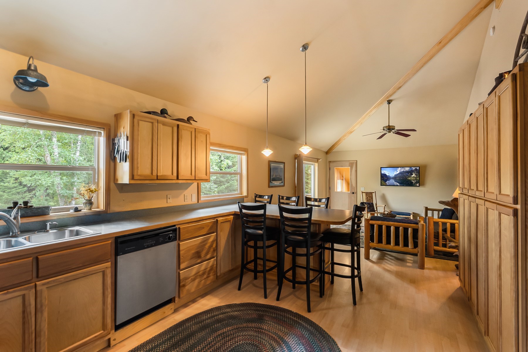  Riverfront Estate Ranch Property - 物件實景